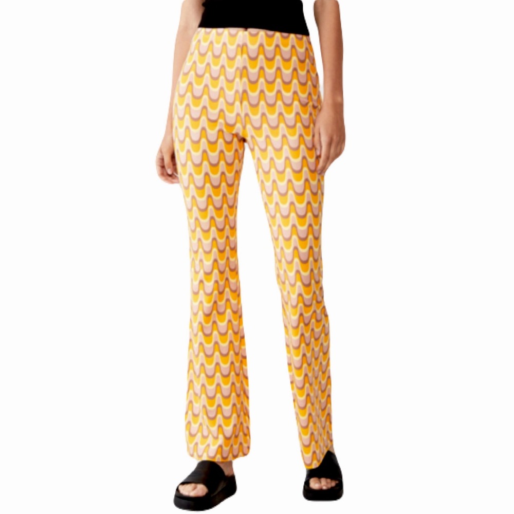 COTTON ON Size Medium Printed Flare Pant Rommy Wave Mango Granita NWT